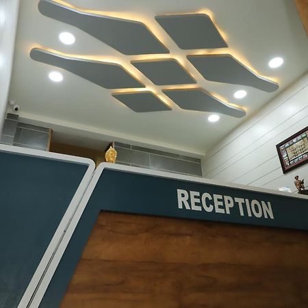 Hotel Dolphin Residency Pātan Εξωτερικό φωτογραφία