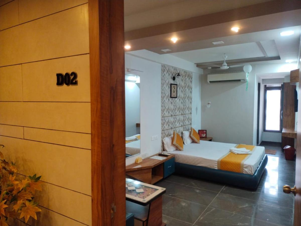 Hotel Dolphin Residency Pātan Εξωτερικό φωτογραφία