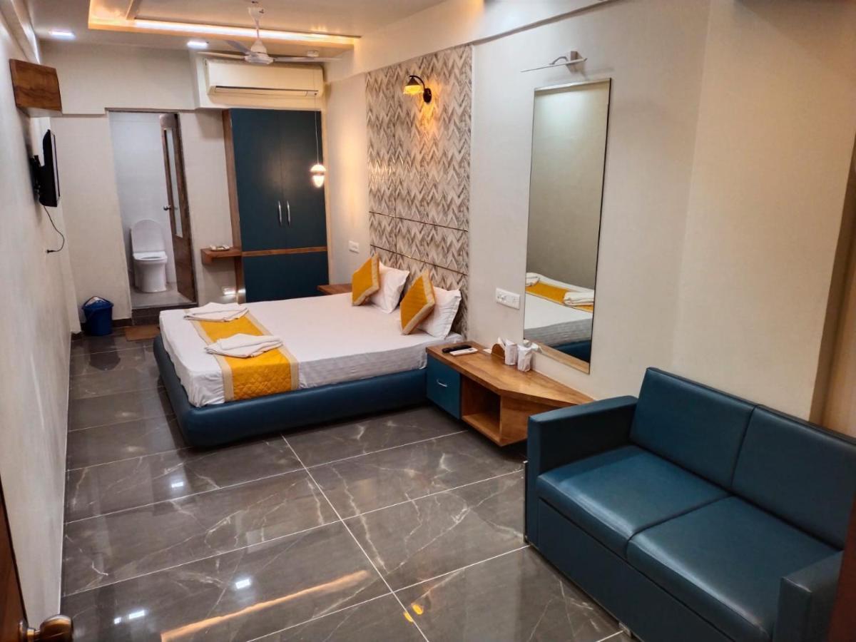 Hotel Dolphin Residency Pātan Εξωτερικό φωτογραφία