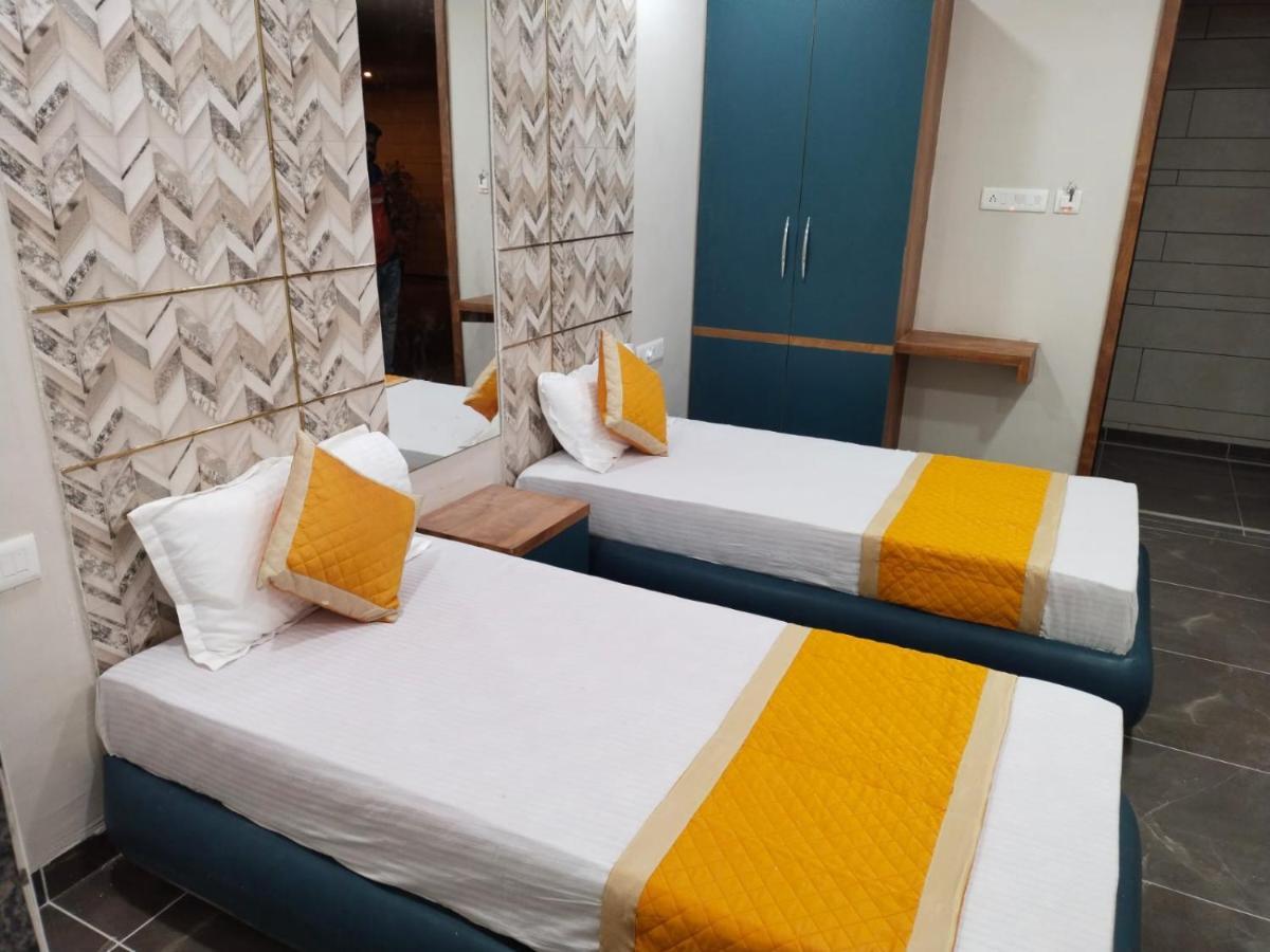 Hotel Dolphin Residency Pātan Εξωτερικό φωτογραφία