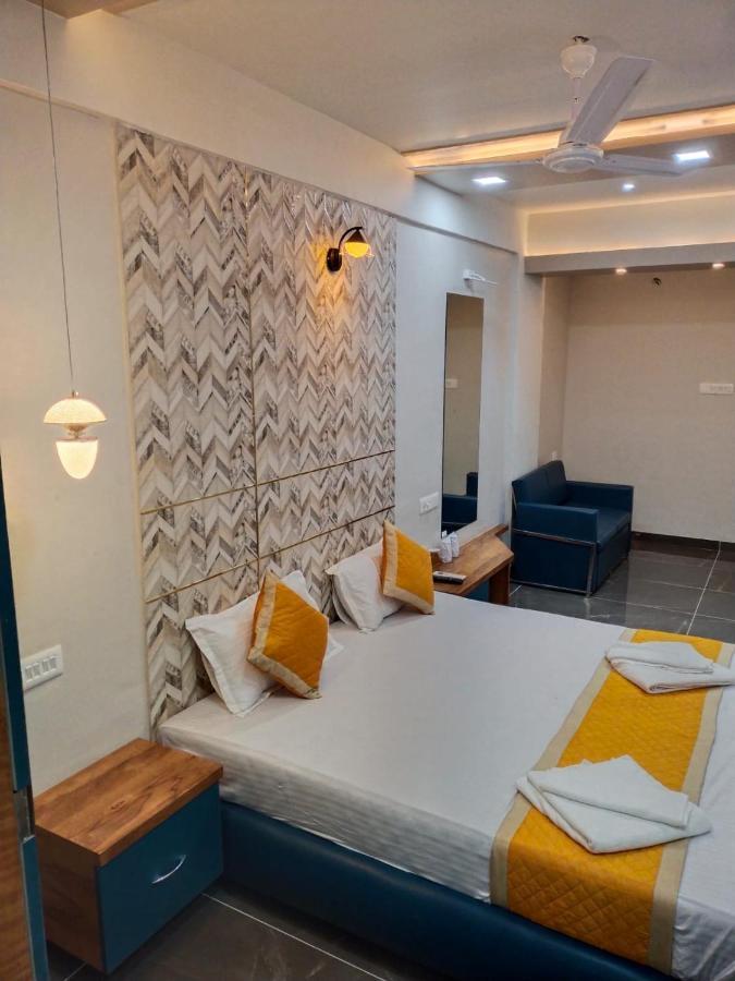 Hotel Dolphin Residency Pātan Εξωτερικό φωτογραφία